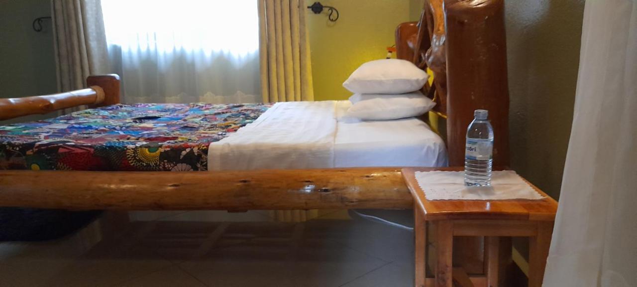 Aivilo Home Entebbe Eksteriør billede