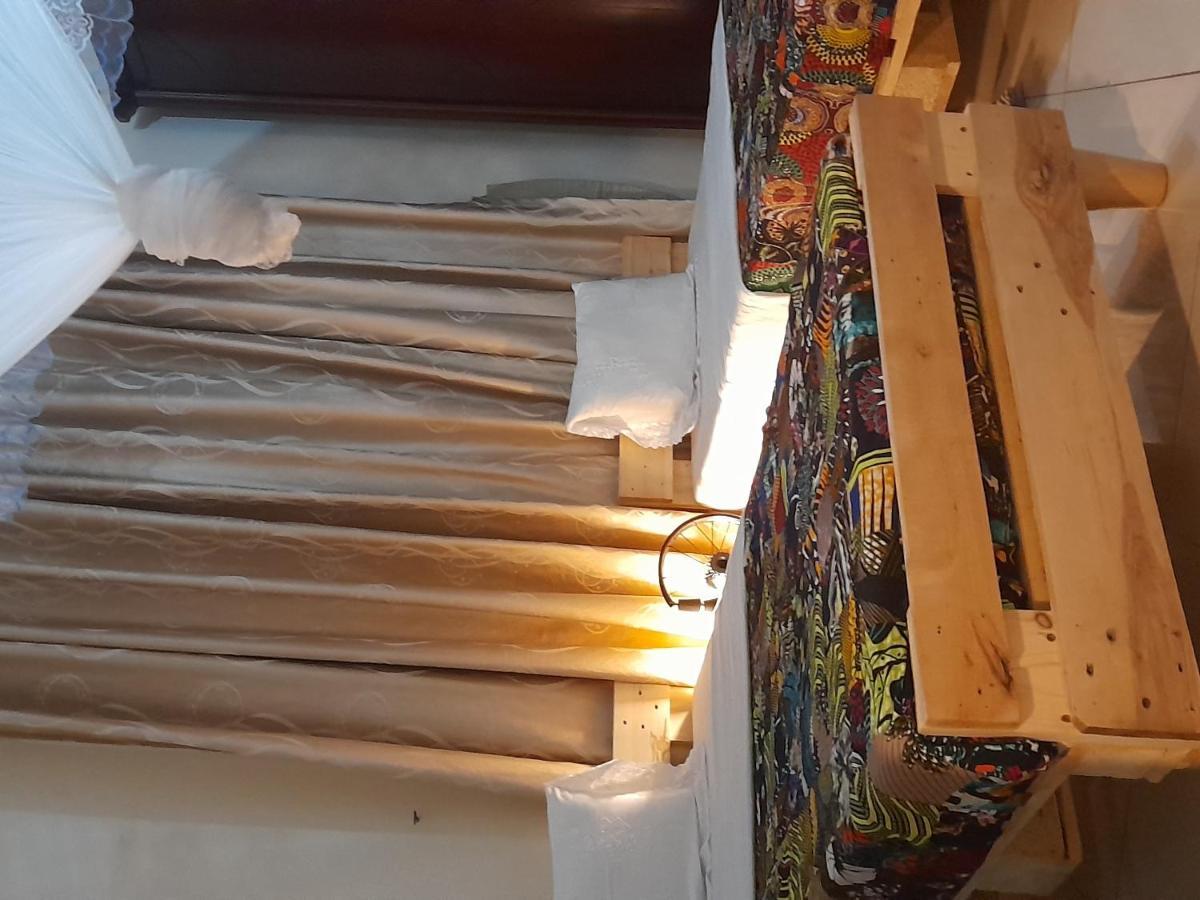 Aivilo Home Entebbe Eksteriør billede
